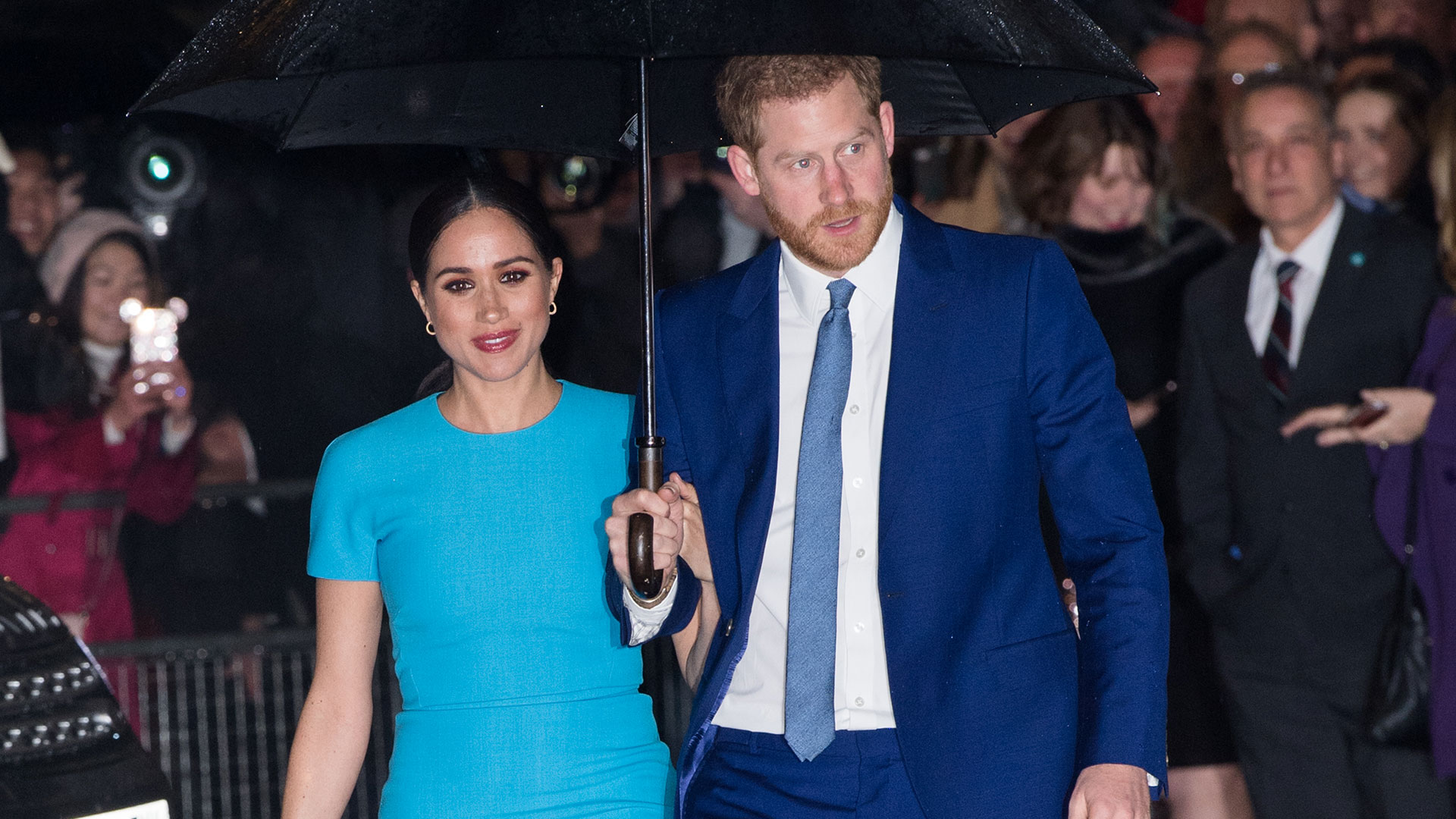 Harry And Meghan Booed During Public Appearance In London